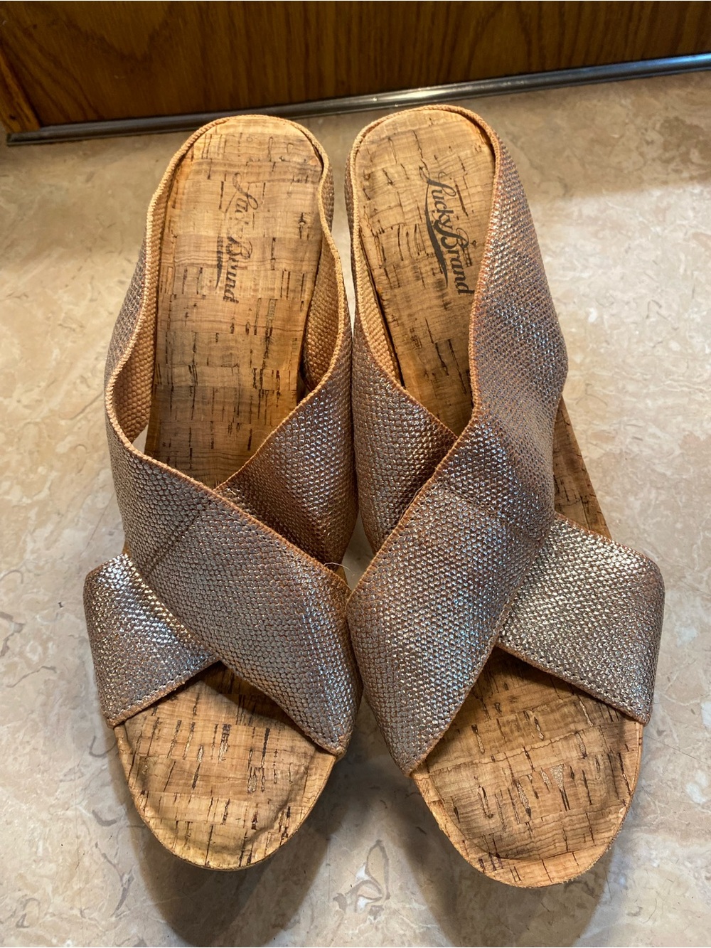 Lucky Brand Metallic Rose Gold Crossband Wedge Sandals